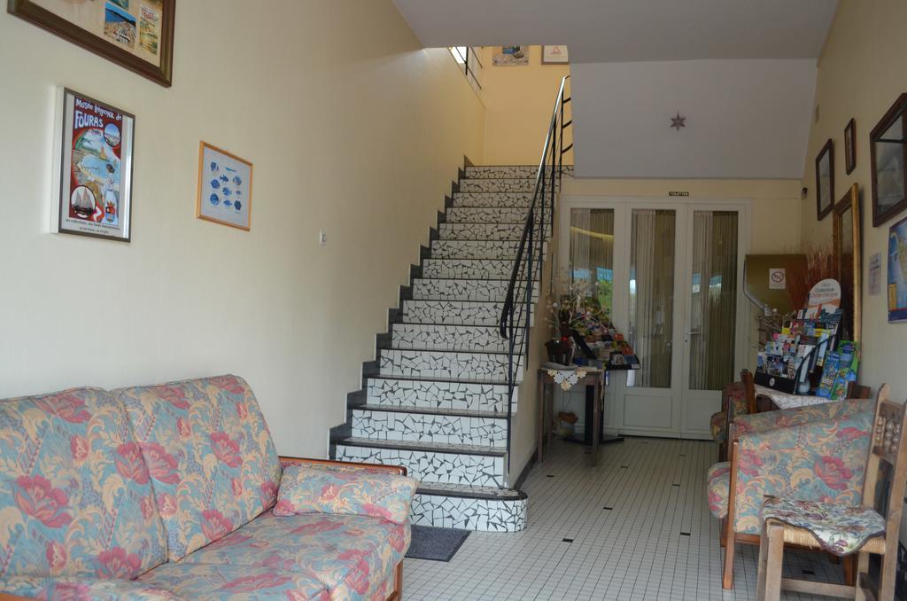 Hotel De L'Arrivee ฟูราส ภายนอก รูปภาพ