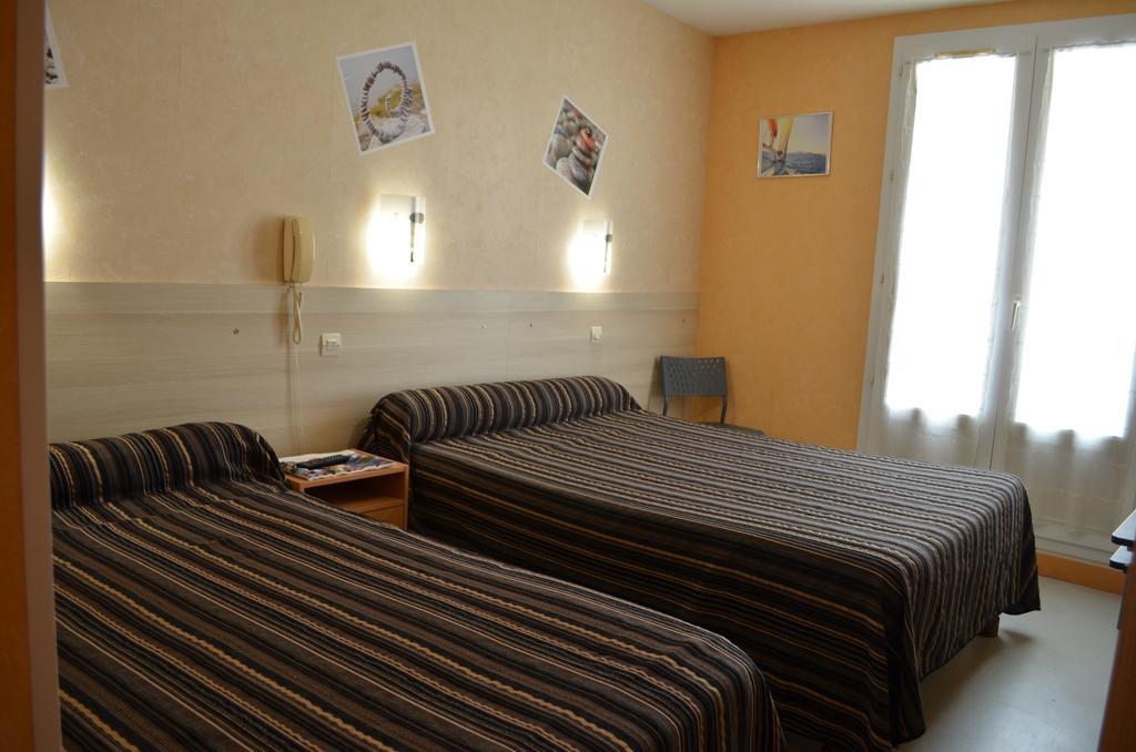 Hotel De L'Arrivee ฟูราส ภายนอก รูปภาพ